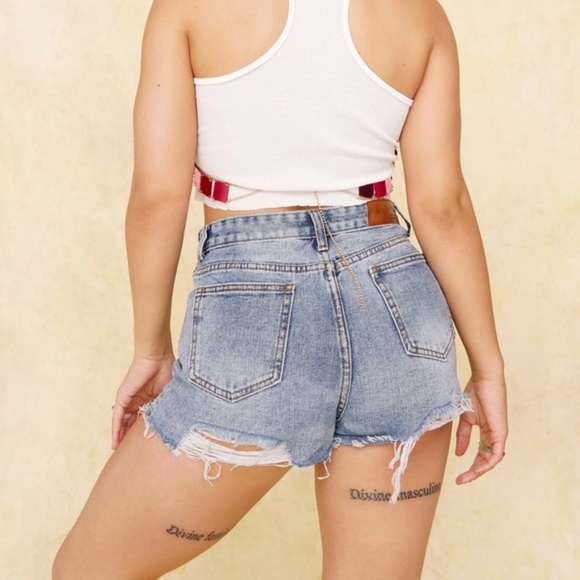 NASTY GAL High Waisted Distressed Denim Shorts - Picture 4 of 4